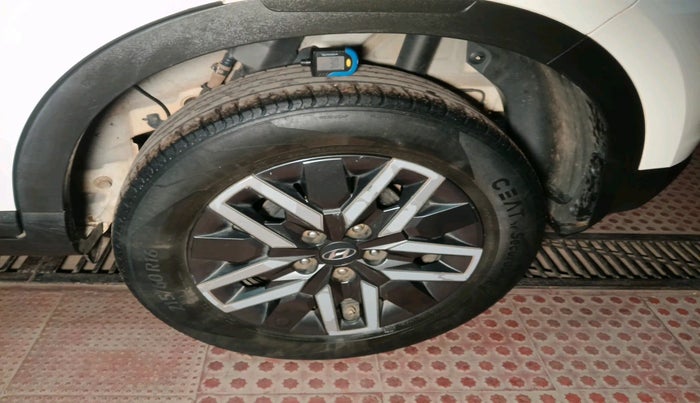 2022 Hyundai VENUE S PLUS 1.5 CRDI, Diesel, Manual, 63,103 km, tyre