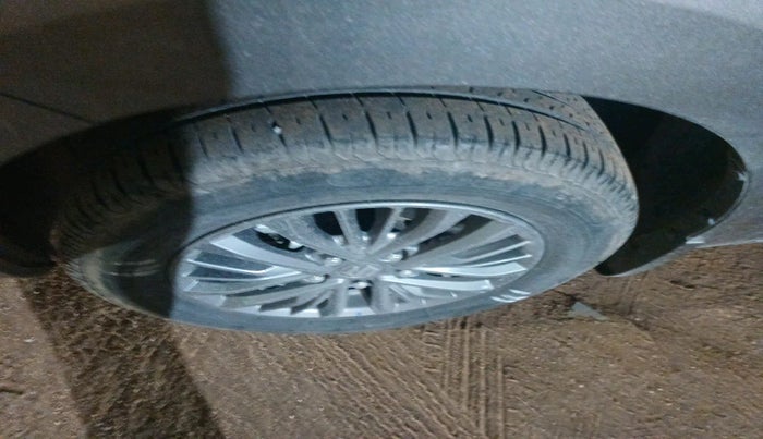 2021 Maruti Ertiga ZXI+ SHVS, Petrol, Manual, 30,770 km, tyre