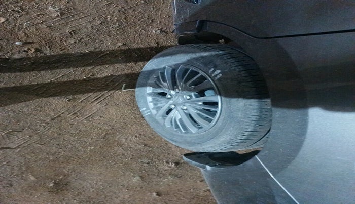 2021 Maruti Ertiga ZXI+ SHVS, Petrol, Manual, 30,770 km, tyre