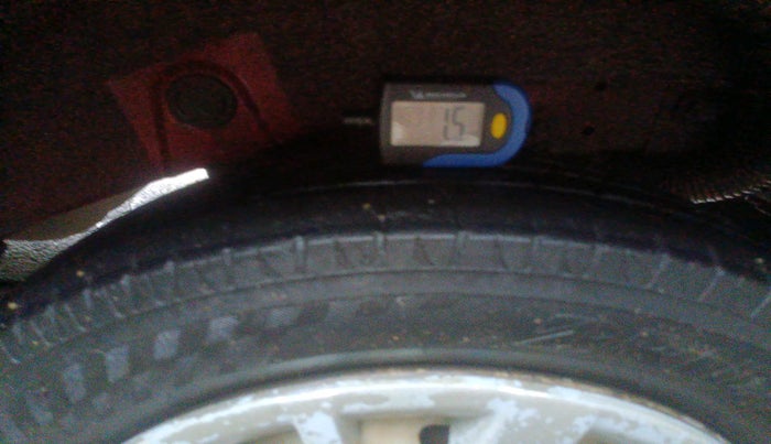 2013 Hyundai Santro Xing GL PLUS, Petrol, Manual, 8,88,105 km, tyre