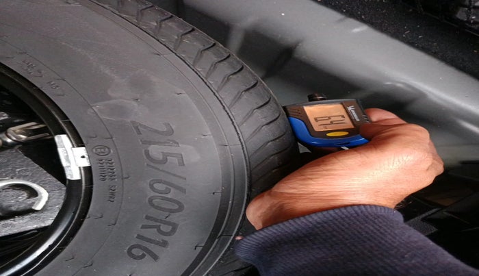 2024 MG ASTOR Select 1.5 CVT (Ivory), Petrol, Automatic, 22,569 km, tyre