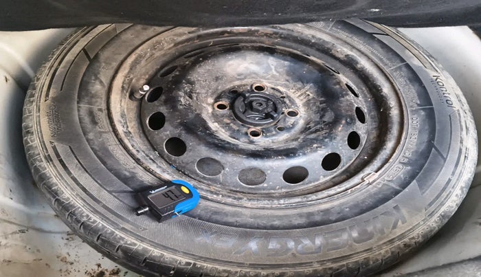 2015 Fiat Punto EVO ACTIVE 1.3 MULTIJET, Diesel, Manual, 74,890 km, tyre