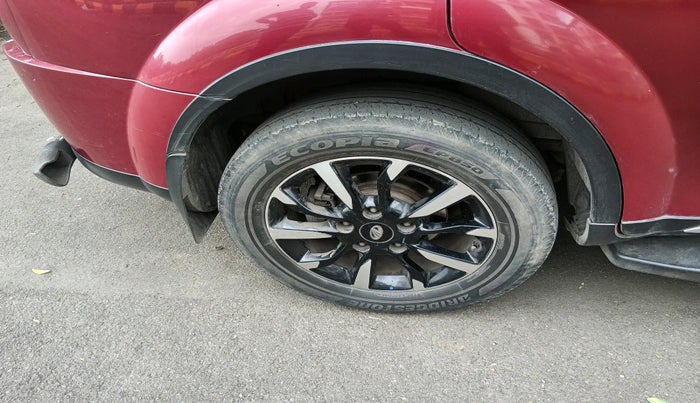 2019 Mahindra XUV500 W11, Diesel, Manual, 89,326 km, tyre