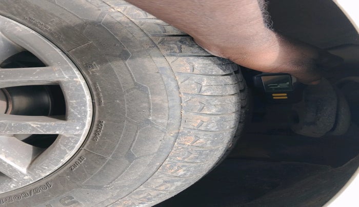 2013 Fiat Grand Punto EMOTION PACK 1.3, Diesel, Manual, 1,35,267 km, tyre