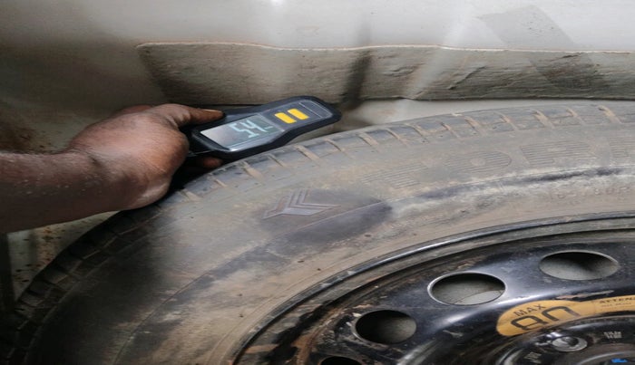 2013 Fiat Grand Punto EMOTION PACK 1.3, Diesel, Manual, 1,35,267 km, tyre