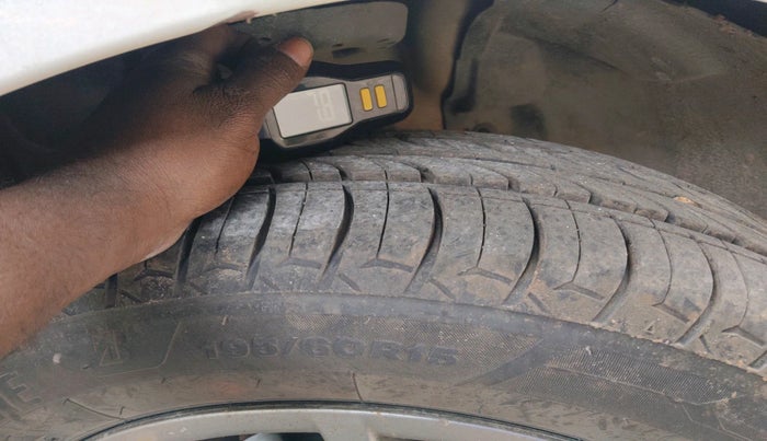 2013 Fiat Grand Punto EMOTION PACK 1.3, Diesel, Manual, 1,35,267 km, tyre