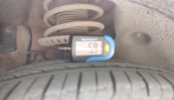 2011 Volkswagen Vento HIGHLINE 1.6 MPI, Petrol, Manual, 86,092 km, tyre