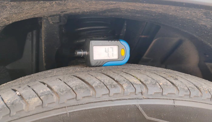 2023 Nissan MAGNITE XV TURBO CVT, Petrol, Automatic, 3,593 km, tyre