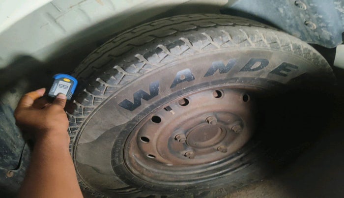 2011 Mahindra Scorpio SLE, Diesel, Manual, 1,22,071 km, tyre