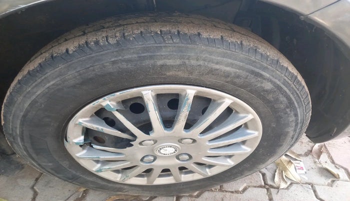 2016 Maruti Swift VDI, Diesel, Manual, 72,608 km, tyre