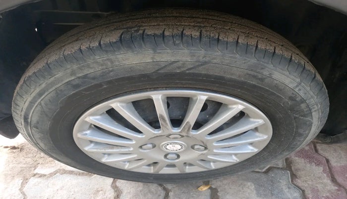 2016 Maruti Swift VDI, Diesel, Manual, 72,608 km, tyre