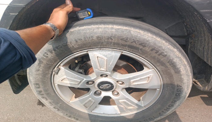 2012 Mahindra XUV500 W8, Diesel, Manual, 1,33,991 km, tyre