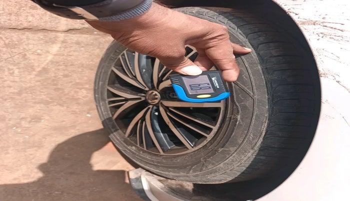 2019 Volkswagen Vento HIGHLINE PETROL AT, Petrol, Automatic, 79,661 km, tyre