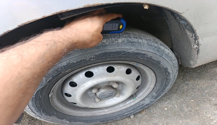 2017 Maruti Wagon R 1.0 LXI CNG, Petrol, Manual, 1,46,713 km, tyre