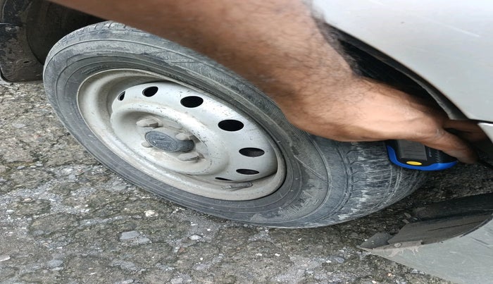 2017 Maruti Wagon R 1.0 LXI CNG, Petrol, Manual, 1,46,713 km, tyre