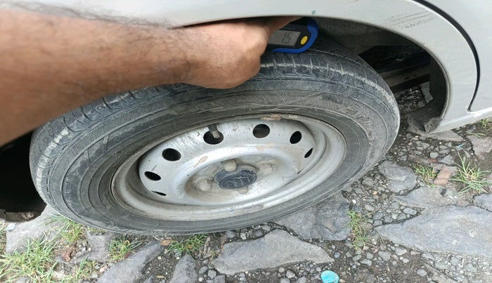 2017 Maruti Wagon R 1.0 LXI CNG, Petrol, Manual, 1,46,713 km, tyre