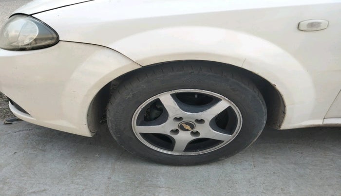 2010 Chevrolet Optra Magnum LT 2.0 TCDI, Diesel, Manual, 1,56,508 km, tyre