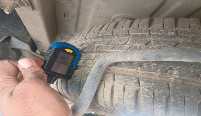 2019 Maruti Ertiga ZXI SHVS, Petrol, Manual, 82,357 km, tyre