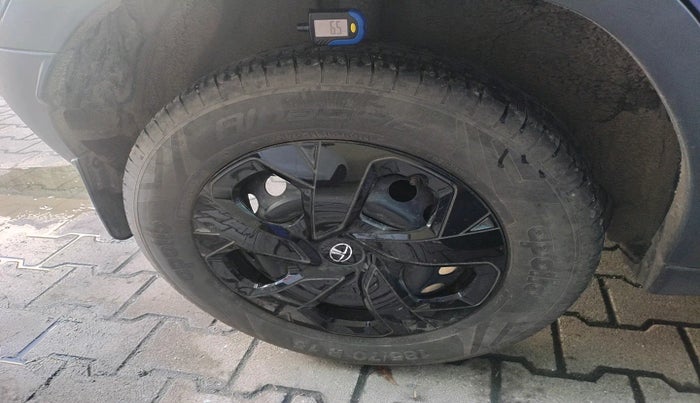 2024 Tata PUNCH ADVENTURE AMT, Petrol, Automatic, 16,249 km, tyre