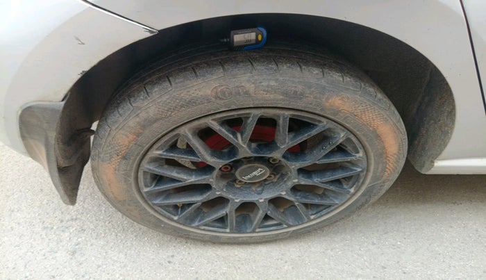 2012 Volkswagen Polo COMFORTLINE 1.2L PETROL, Petrol, Manual, 86,449 km, tyre