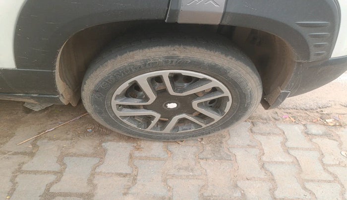 2022 Maruti BREZZA VXI SMART HYBRID, Petrol, Manual, 79,504 km, tyre