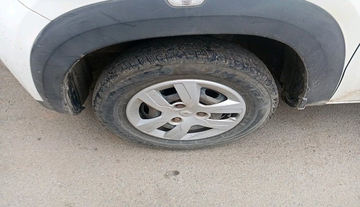 2015 Renault Kwid RXT 0.8, Petrol, Manual, 55,200 km, tyre