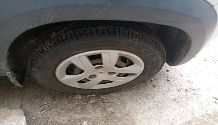 2015 Renault Kwid RXT 0.8, Petrol, Manual, 55,200 km, tyre