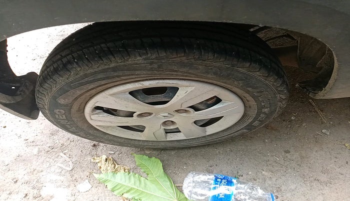 2015 Renault Kwid RXT 0.8, Petrol, Manual, 55,200 km, tyre