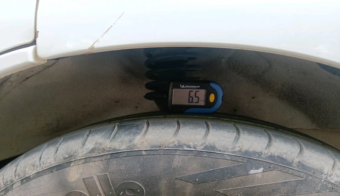 2022 Maruti Eeco 5 STR AC CNG (O), Petrol, Manual, 85,634 km, tyre