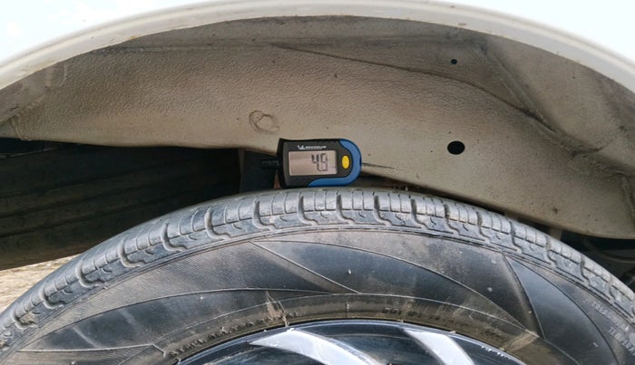 2022 Maruti Eeco 5 STR AC CNG (O), Petrol, Manual, 85,634 km, tyre