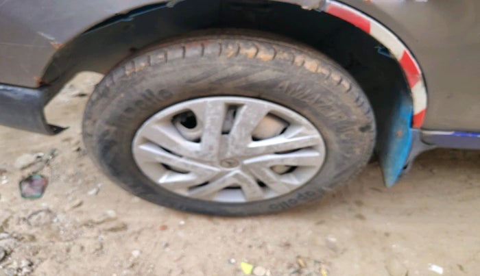 2018 Maruti Eeco 7 STR, Petrol, Manual, 2,00,000 km, tyre