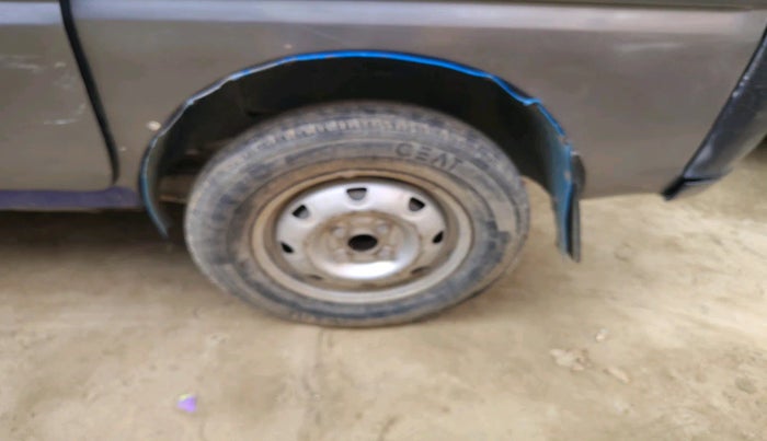 2018 Maruti Eeco 7 STR, Petrol, Manual, 2,00,000 km, tyre