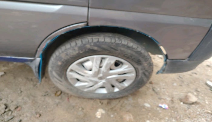 2018 Maruti Eeco 7 STR, Petrol, Manual, 2,00,000 km, tyre