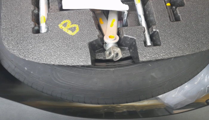 2024 Honda ELEVATE ZX MT, Petrol, Manual, 7,086 km, tyre