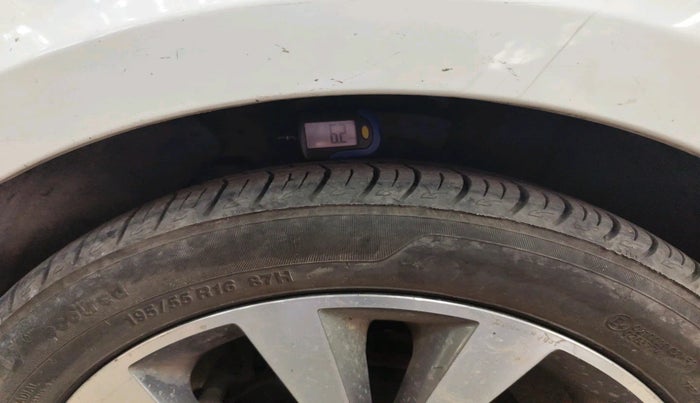 2015 Hyundai Verna FLUIDIC 4S 1.6 VTVT S(O), Petrol, Manual, 1,20,769 km, tyre