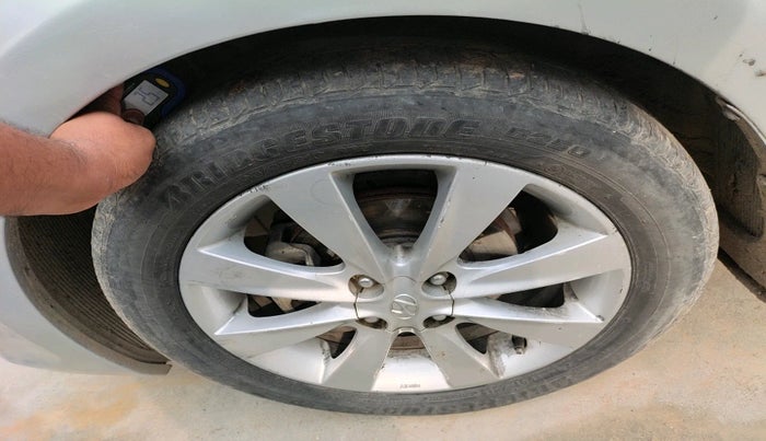 2012 Hyundai Verna FLUIDIC 1.6 CRDI SX, Diesel, Manual, 1,39,820 km, tyre