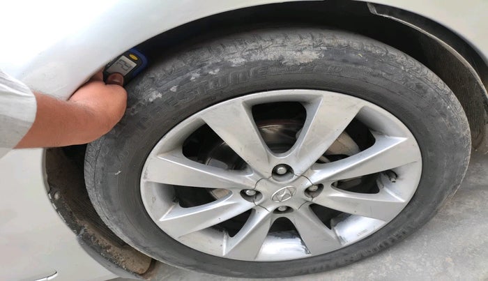 2012 Hyundai Verna FLUIDIC 1.6 CRDI SX, Diesel, Manual, 1,39,820 km, tyre