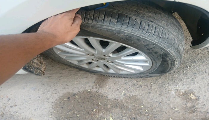 2018 Maruti Dzire ZXI AMT, Petrol, Automatic, 1,06,000 km, tyre