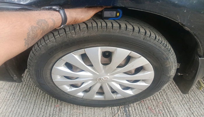 2012 Toyota Etios Liva GD, Diesel, Manual, 74,370 km, tyre