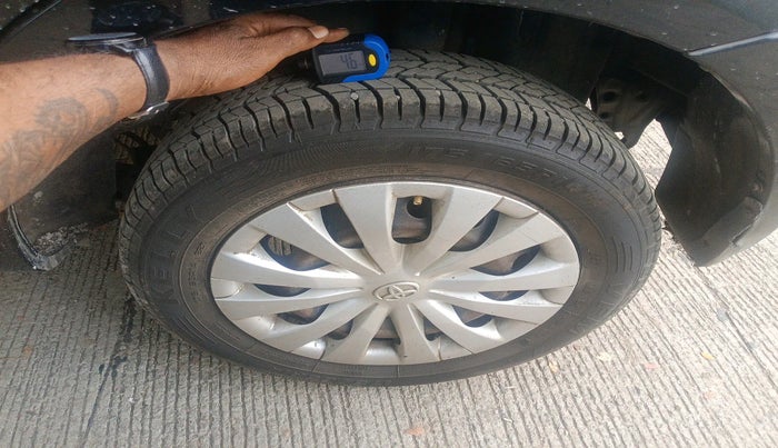 2012 Toyota Etios Liva GD, Diesel, Manual, 74,370 km, tyre