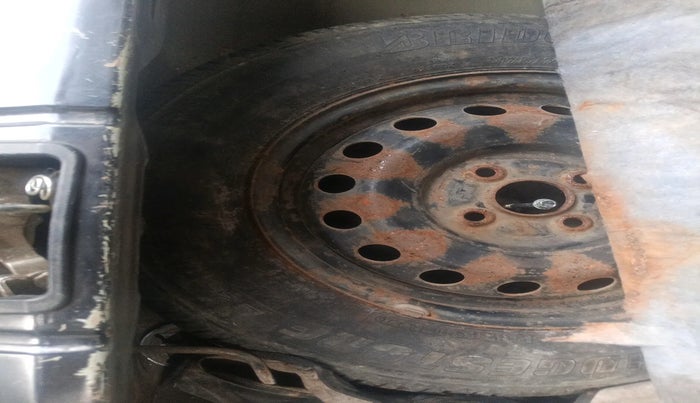 2012 Toyota Etios Liva GD, Diesel, Manual, 74,370 km, tyre