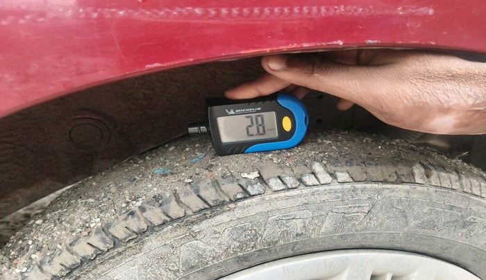 2010 Hyundai Santro Xing GL (CNG), Petrol, Manual, 9,99,999 km, tyre