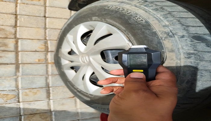 2019 Maruti Swift VXI, Petrol, Manual, 44,698 km, tyre