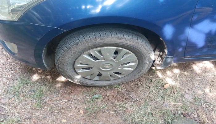 2013 Maruti Swift VXI, Petrol, Manual, 1,61,622 km, tyre