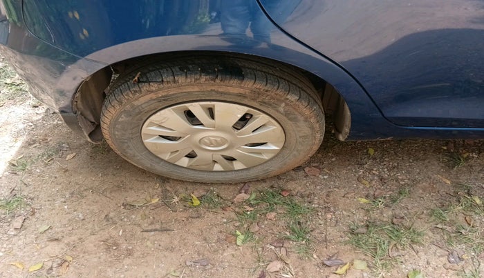 2013 Maruti Swift VXI, Petrol, Manual, 1,61,622 km, tyre