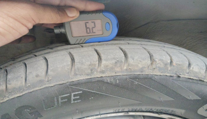 2012 Maruti Alto LX, Petrol, Manual, 1,16,013 km, tyre