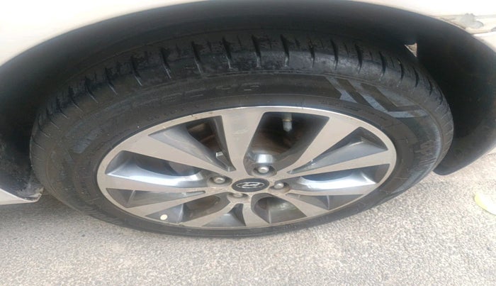 2013 Hyundai Verna FLUIDIC 1.6 VTVT SX, Petrol, Manual, 69,720 km, tyre