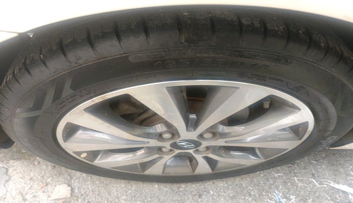 2013 Hyundai Verna FLUIDIC 1.6 VTVT SX, Petrol, Manual, 69,720 km, tyre