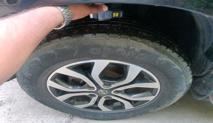 2014 Nissan Terrano XL D PLUS, Diesel, Manual, 56,485 km, tyre