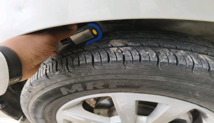 2013 Maruti Wagon R Stingray VXI, Petrol, Manual, 1,10,420 km, tyre